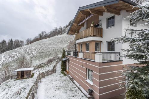 Apartment Berger — 4-Star Luxury Hotel in Sankt Johann Im Pongau, Austria