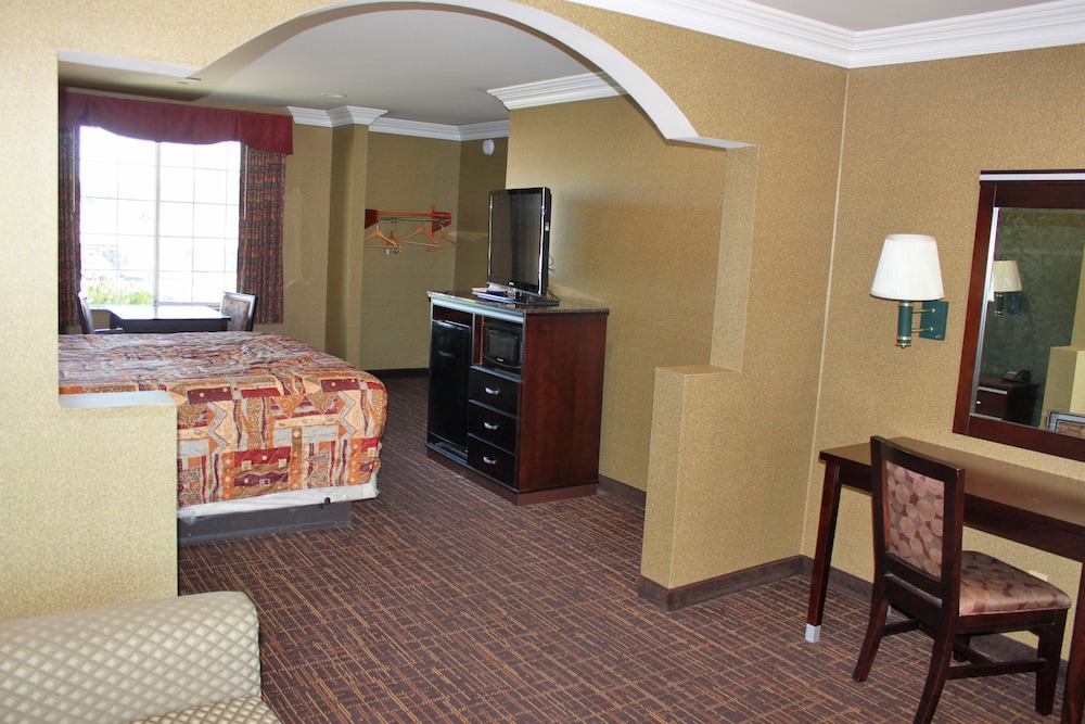 Crystal Inn Suites & Spas - photo 14