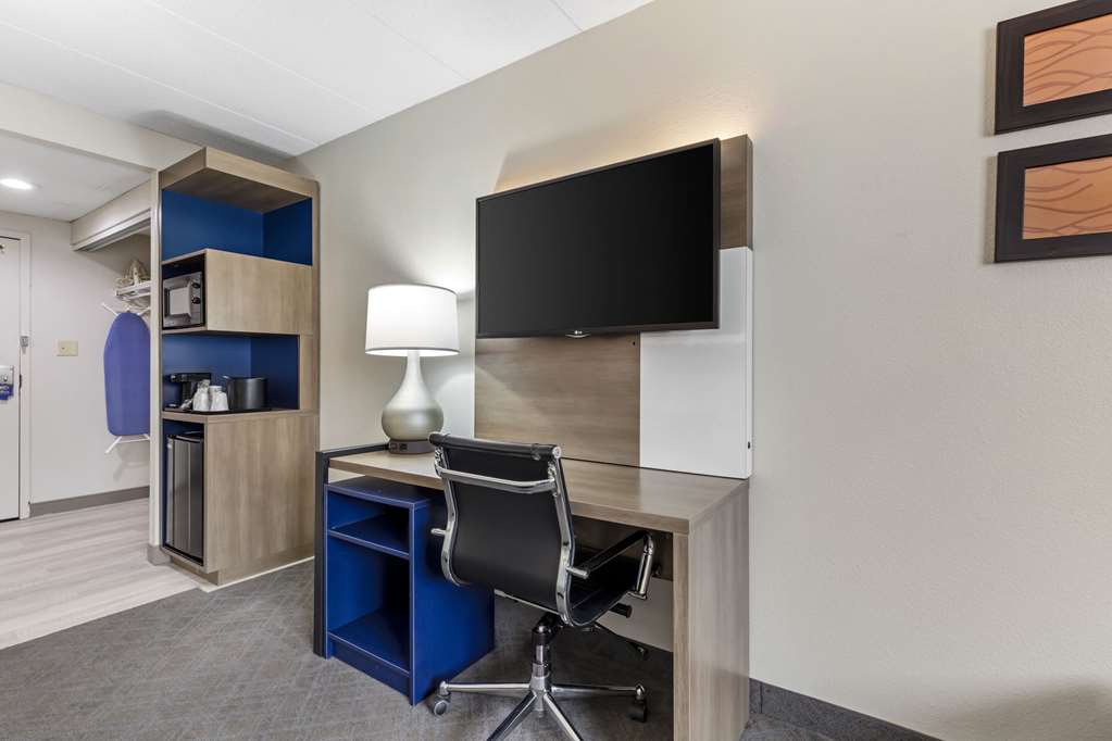 Comfort Inn Herndon Reston - photo 20