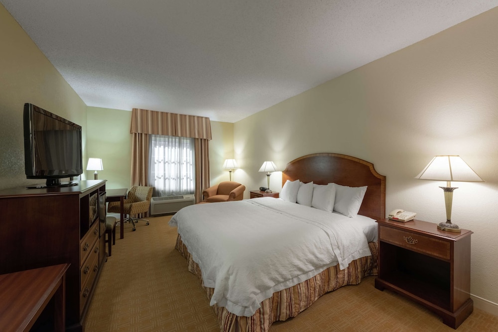 Hampton Inn & Suites Vicksburg - photo 28