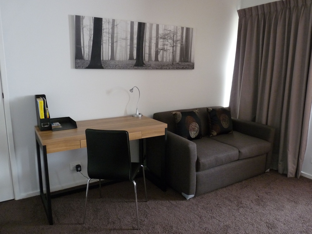 Barwon Valley Lodge — Belmont — photo 3