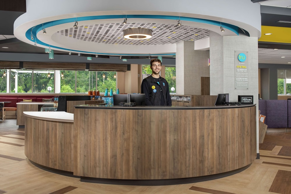 Tru by Hilton Lake City - photo 5