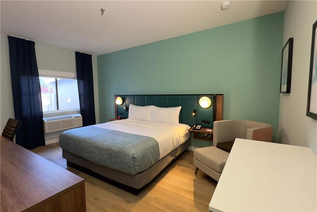 Wingate by Wyndham Farmington NM - photo 13