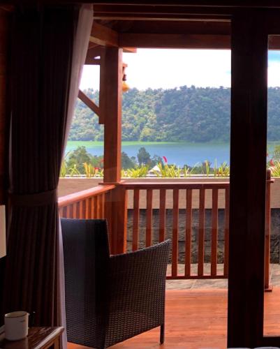 Buyan Lodge Lake View Villa — 4-Star Luxury Hotel in Bedugul, Indonesia