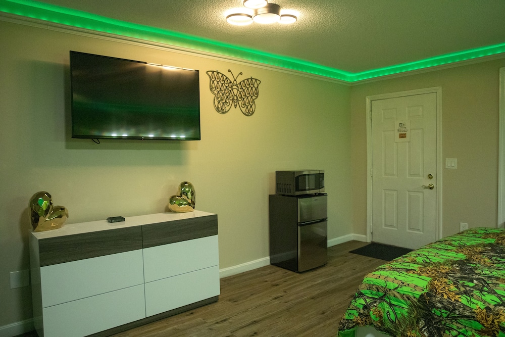 Classic Motor Lodge West Green - photo 54