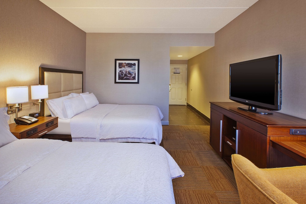 Hampton Inn & Suites Providence Warwick Airport - photo 18