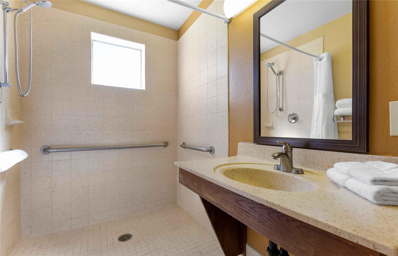 Extended Stay America Select Suites Phoenix Airport E Oak St - photo 19