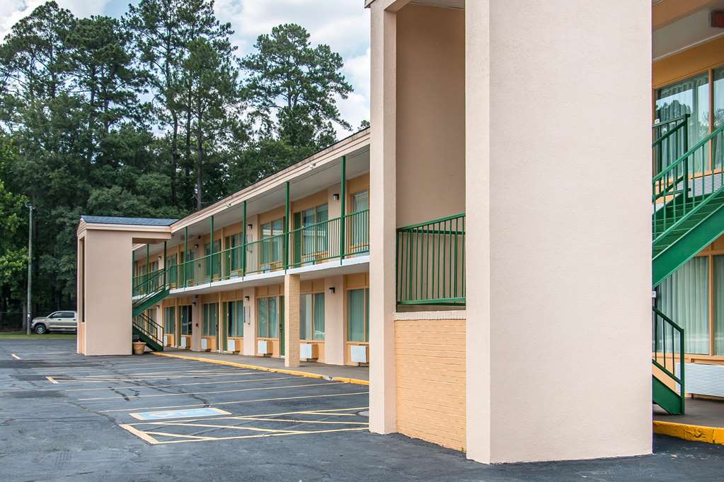 Quality Inn Hinesville Fort Stewart Area - photo 3