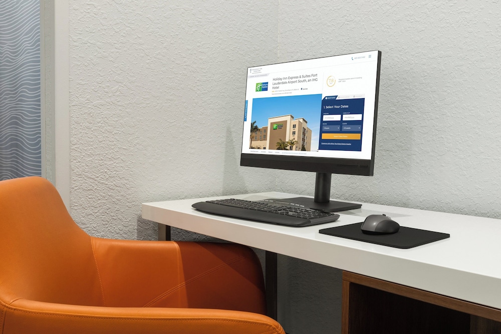 Holiday Inn Express & Suites Fort Lauderdale Airport South by IHG - photo 18
