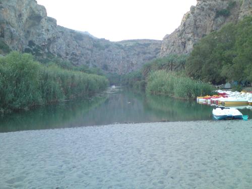 Zefyros Studios — Agios Vasileios