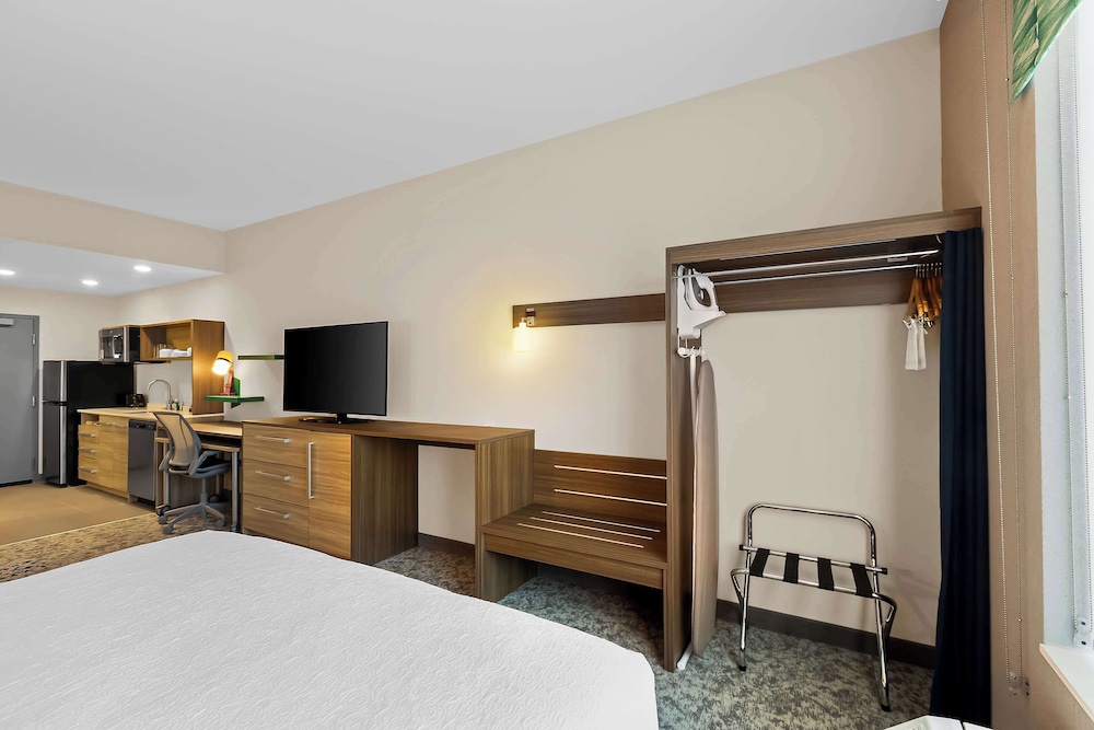 Home2 Suites By Hilton Hendersonville - photo 6