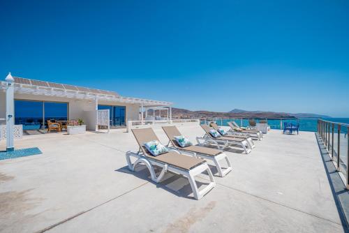 Etti Paradise Suite El Olivo y el Mar — 4-Star Luxury Hotel in Pajara, Spain