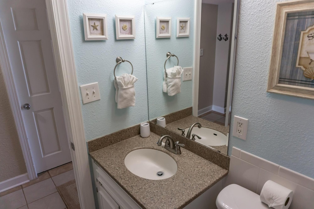 Bluewater Resort 403 - photo 22