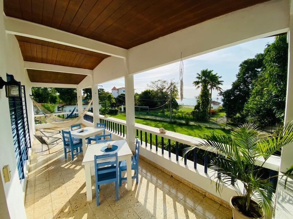 La Perla De Farallon Bed And Breakfast 8249699 — Farallon