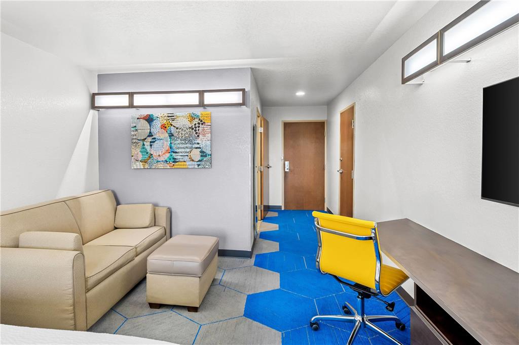 Microtel Inn & Suites by Wyndham Searcy - photo 32