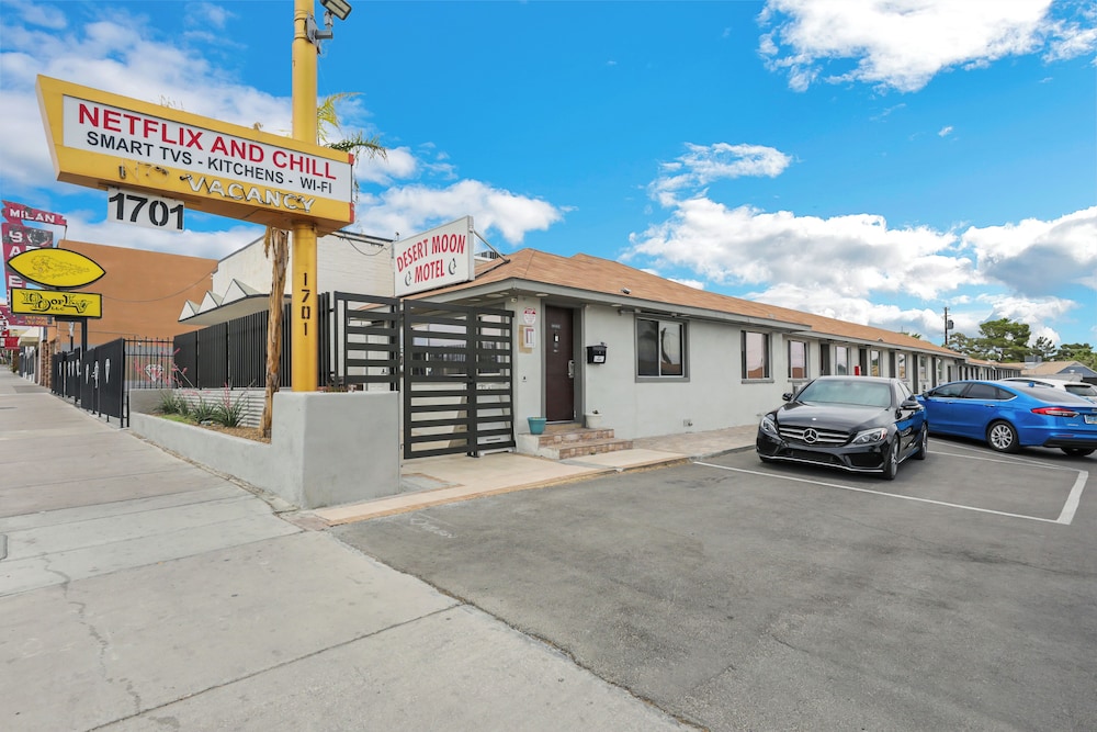 Desert Moon Motel - photo 42