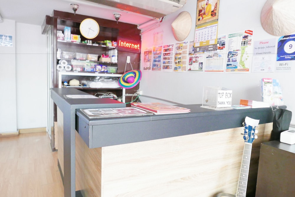 Cocktail Hostel Silom Bangkok