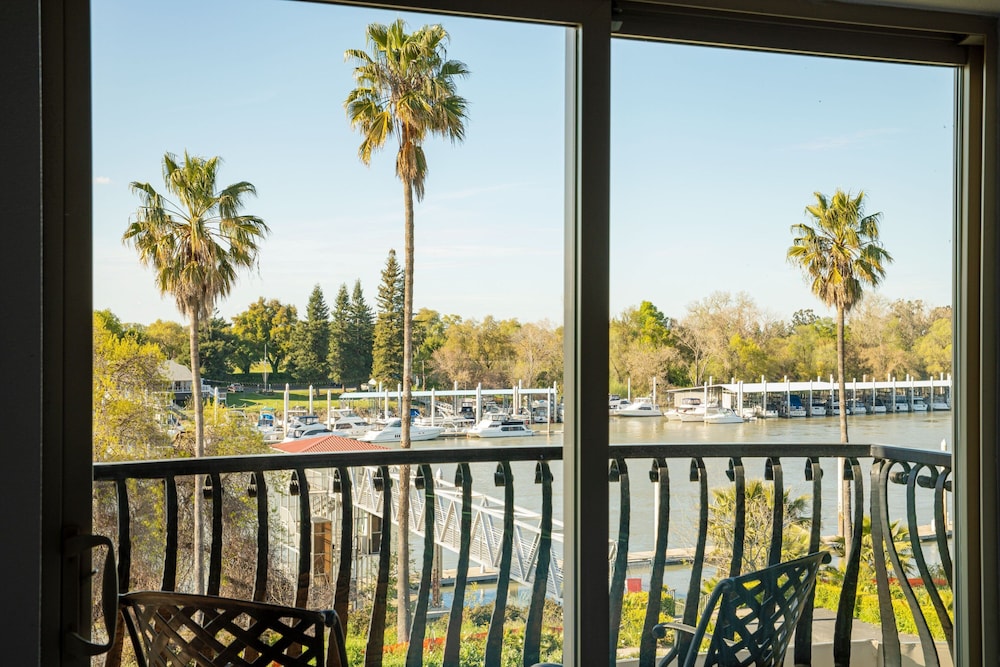 The Westin Sacramento Riverfront Hotel & Spa - photo 35
