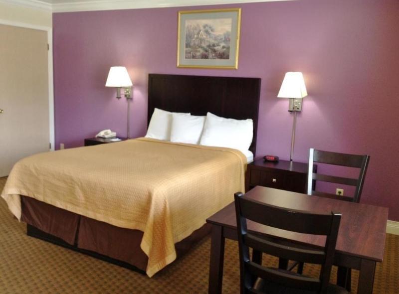 Rodeo Lodge - photo 5