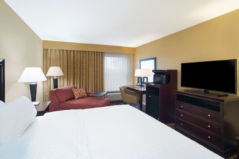 Hampton Inn Corydon - photo 7