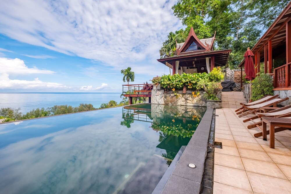 Villa Rachawadee — 4-Star Luxury Hotel in Thalang, Thailand