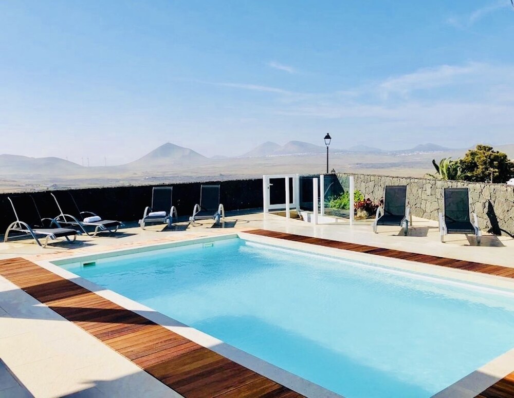 Canaryislandshost l Infinity Views — 4-Star Luxury Hotel in Nazaret, Spain