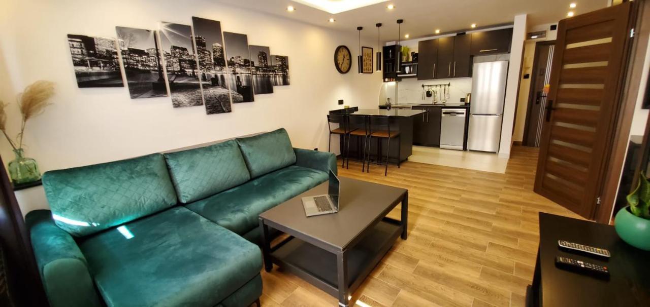 Happy VIP Apartment Apartamentyhappy Pl — 4-Star Luxury Hotel in Tarnow, Poland
