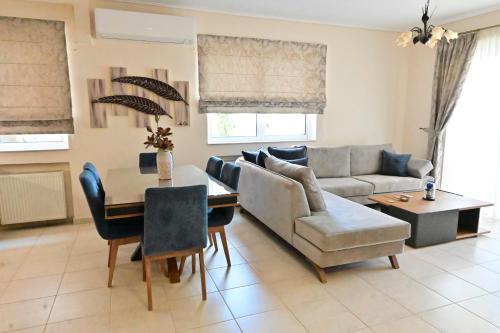 Magdalena Cozy Apartment — 4-Star Luxury Hotel in Sparti, Greece