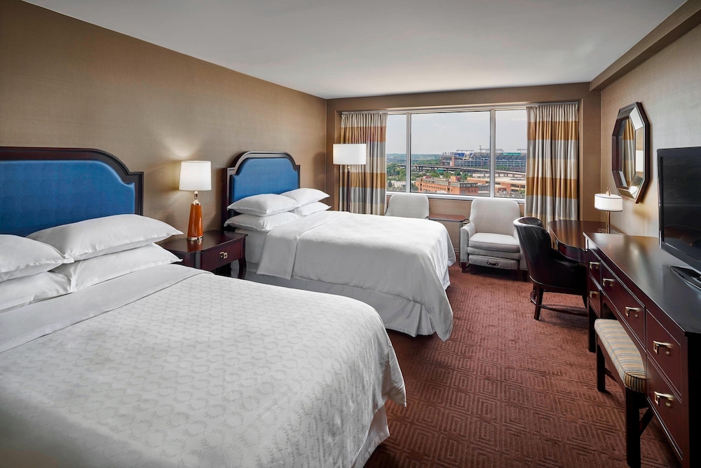 Sheraton Inner Harbor - photo 11