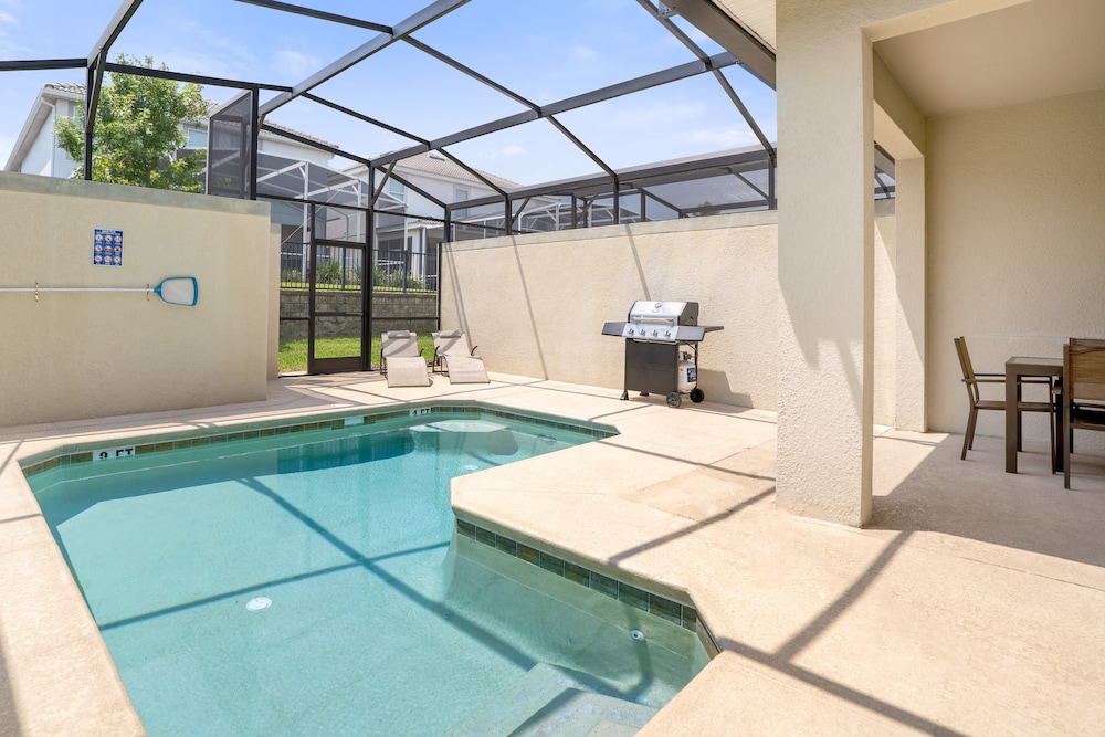 Upstay Championsgate Resort Home w Pool - photo 7