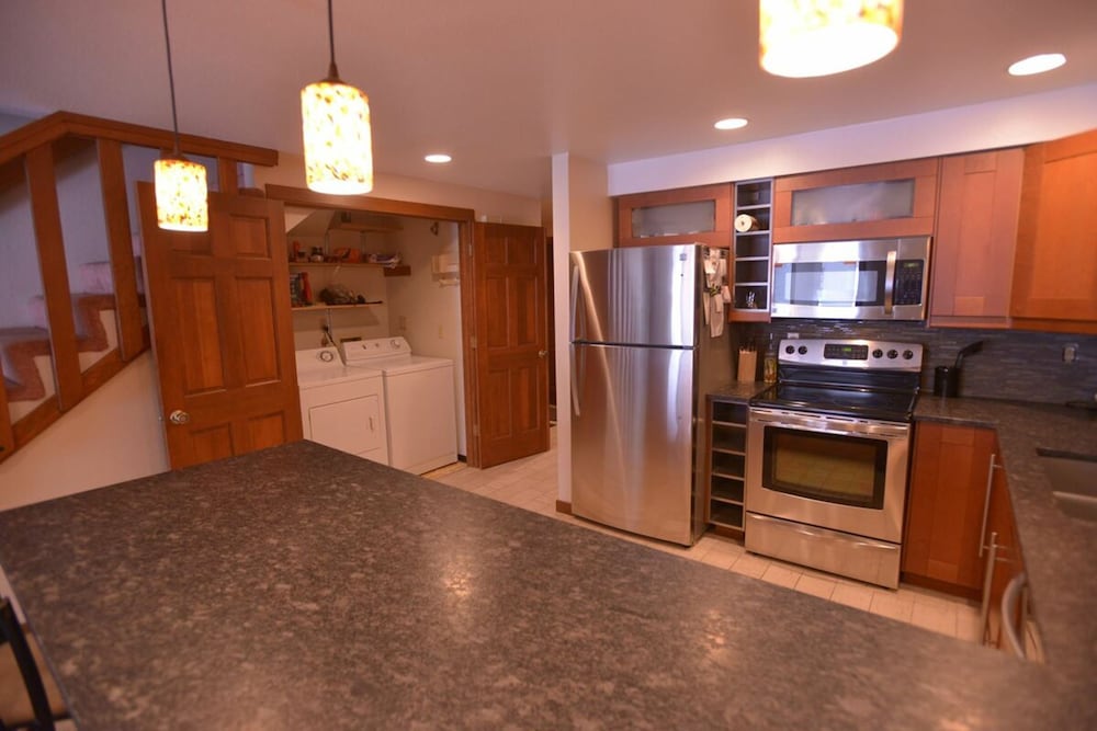Laid Back Lounge by Casago McCall Donerightmanagement - photo 8