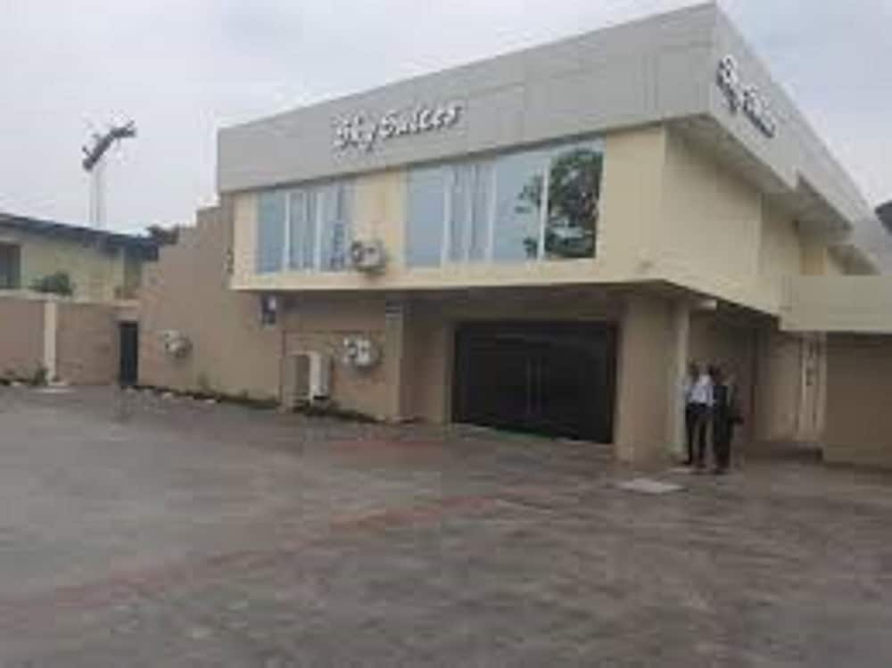 Sky Suites Ikeja - carbon neutral hotel in Lagos