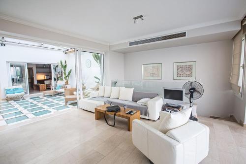 Villa Fig Tree Bay Seafront Luxury 5Bdr Seafront Protaras