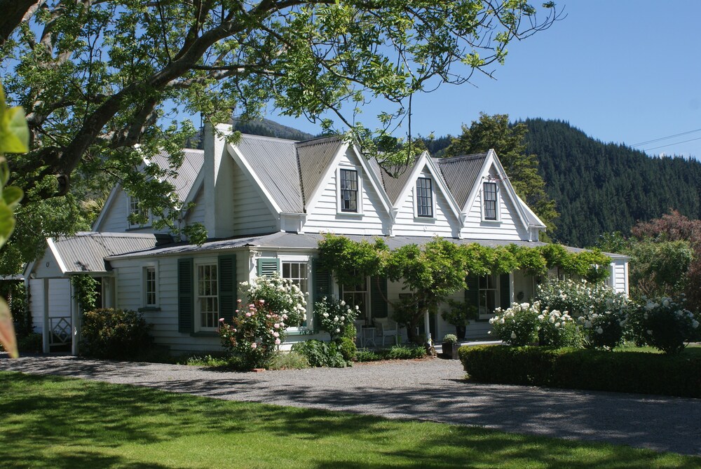 Marlborough Bed And Breakfast — 4-Star Luxury Hotel in Blenheim, New Zealand