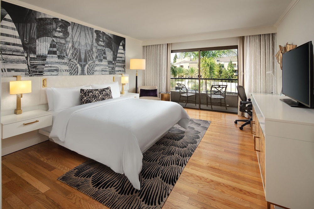 Avenue of the Arts Costa Mesa a Tribute Portfolio Hotel - photo 18