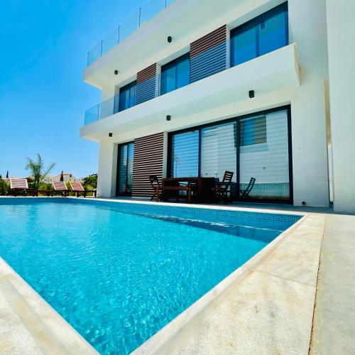 By the Beach Villa Natalya