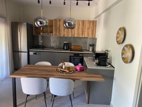 FILIRA Luxurious Apartment by Ploumis — 4-Star Luxury Hotel in Stavros, Greece