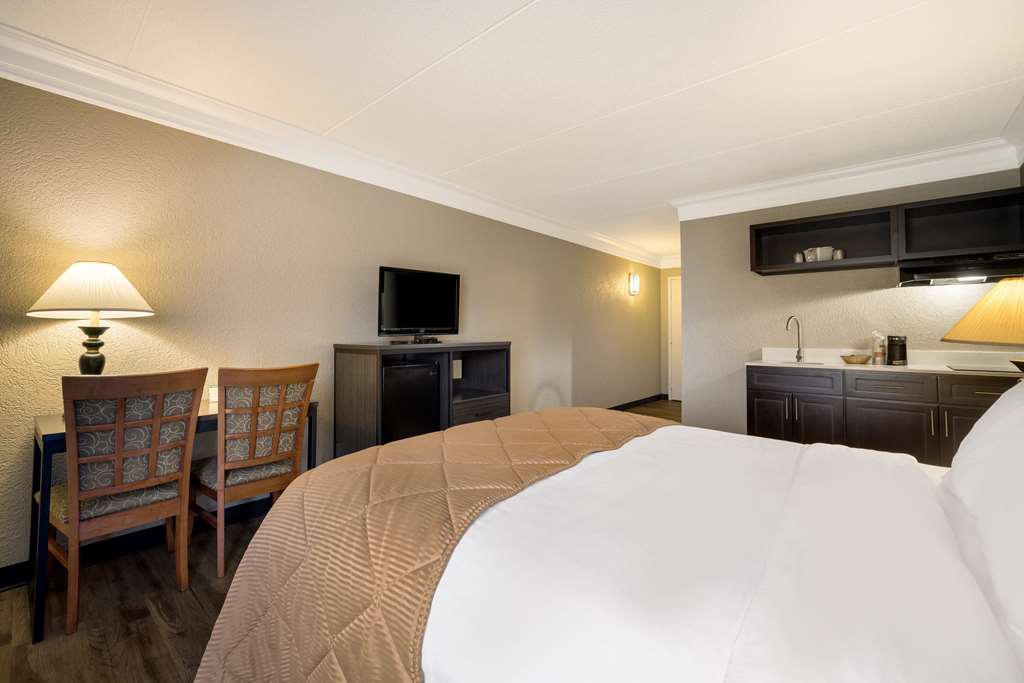 Clarion Inn & Suites Fairgrounds