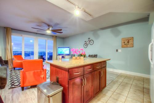 Laketown Wharf 535 By Aneliya - photo 19