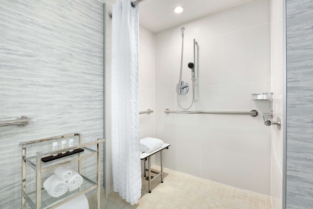 Embassy Suites by Hilton Milpitas Silicon Valley - photo 40