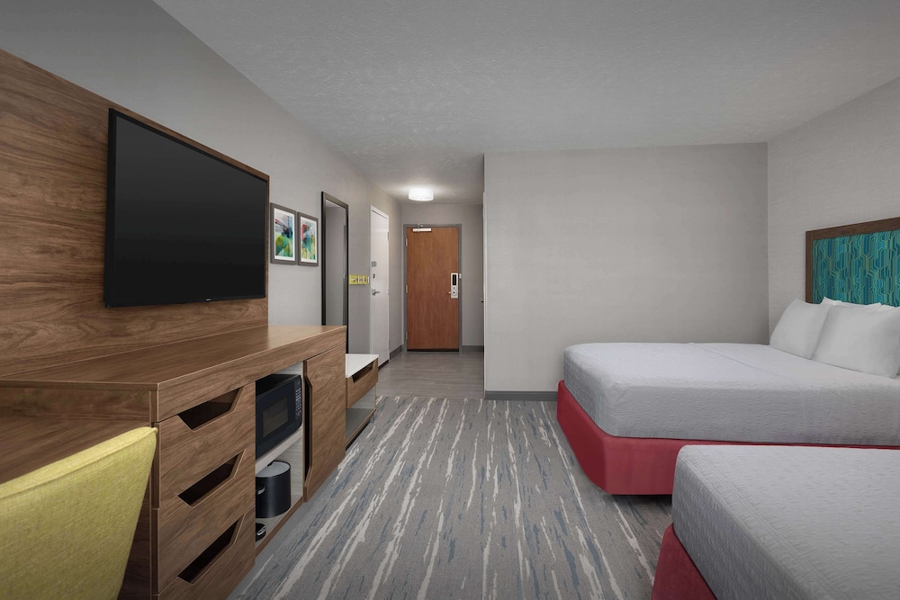 Hampton Inn Waterloo Cedar Valley - photo 20
