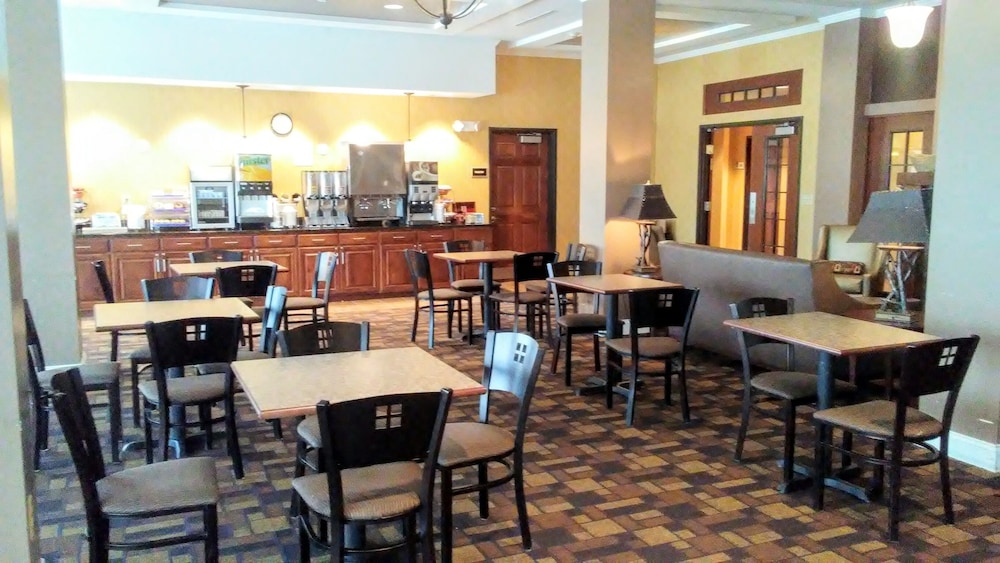 Spark by Hilton Glendive - photo 28