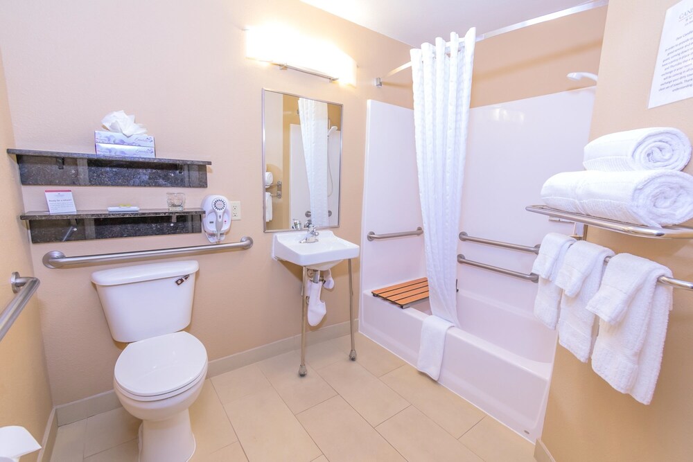 Candlewood Suites Houston I 10 East by IHG - photo 24