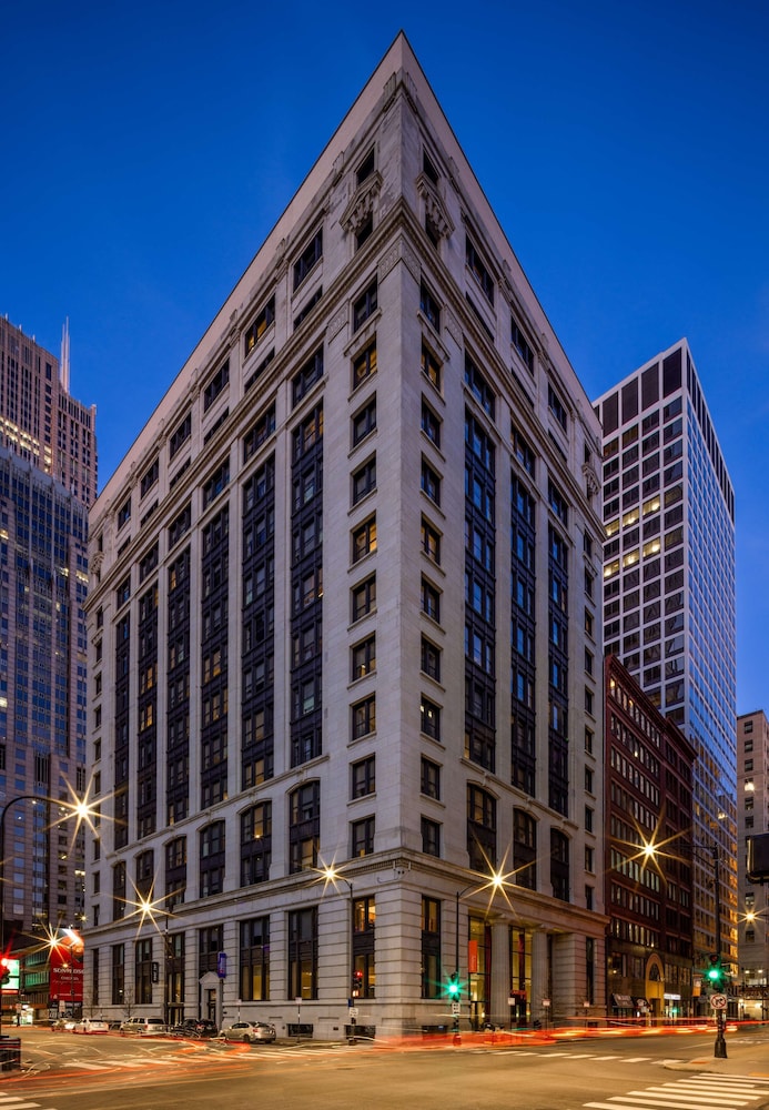 Canopy by Hilton Chicago Central Loop - photo 32