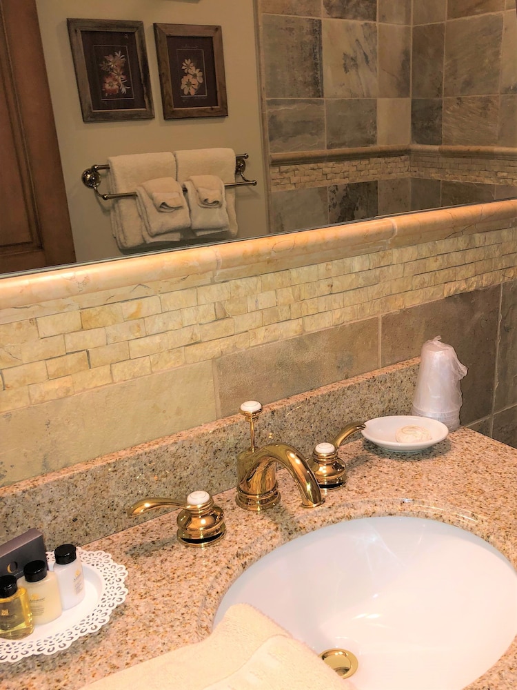 Annabelle Inn - photo 43