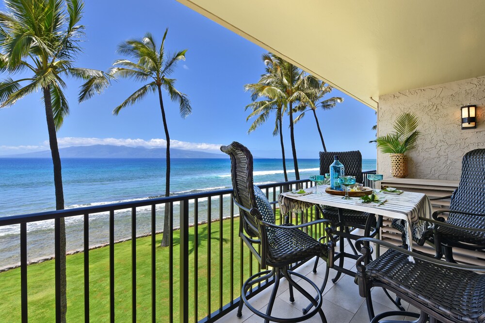 Papakea L303 PK L303 Kaanapali BeachFront 2BD w Ocean View Poo - photo 2