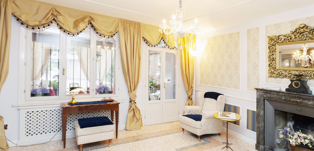 Villa Noctis — 4-Star Luxury Hotel in Ravenna, Italy