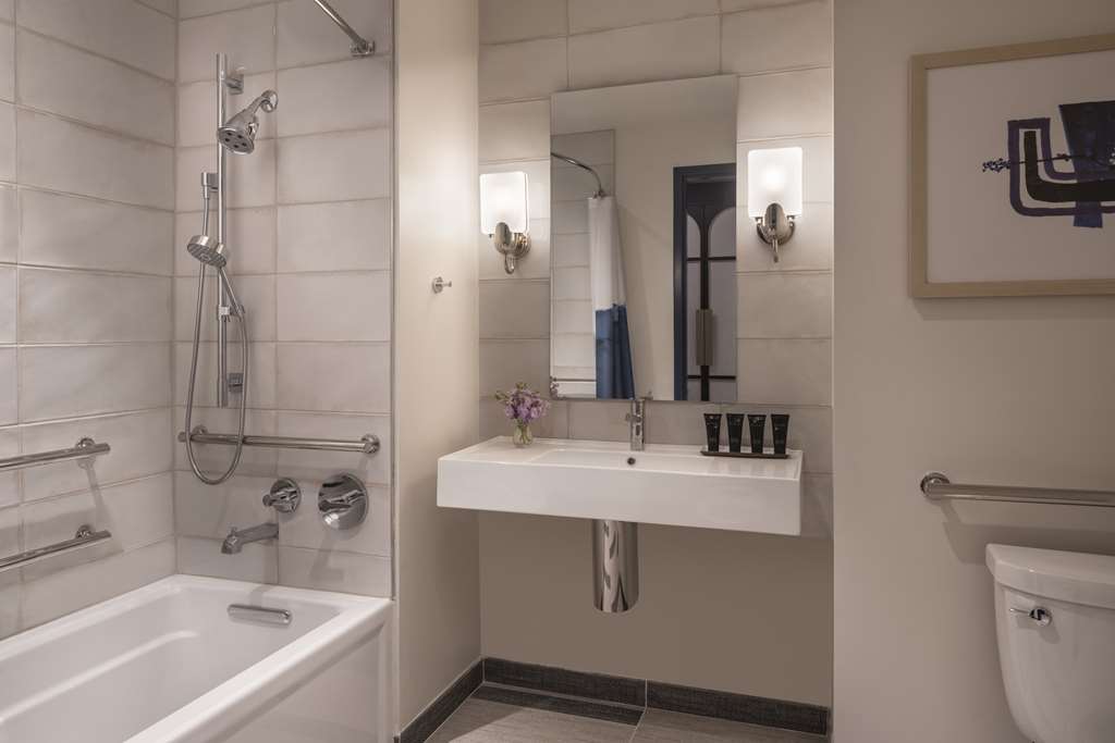 Hyatt Centric Downtown Nashville - photo 10