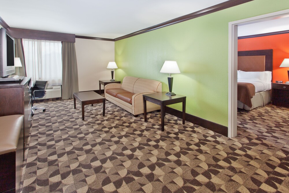 Delta Hotels by Marriott Columbia Northeast - photo 11