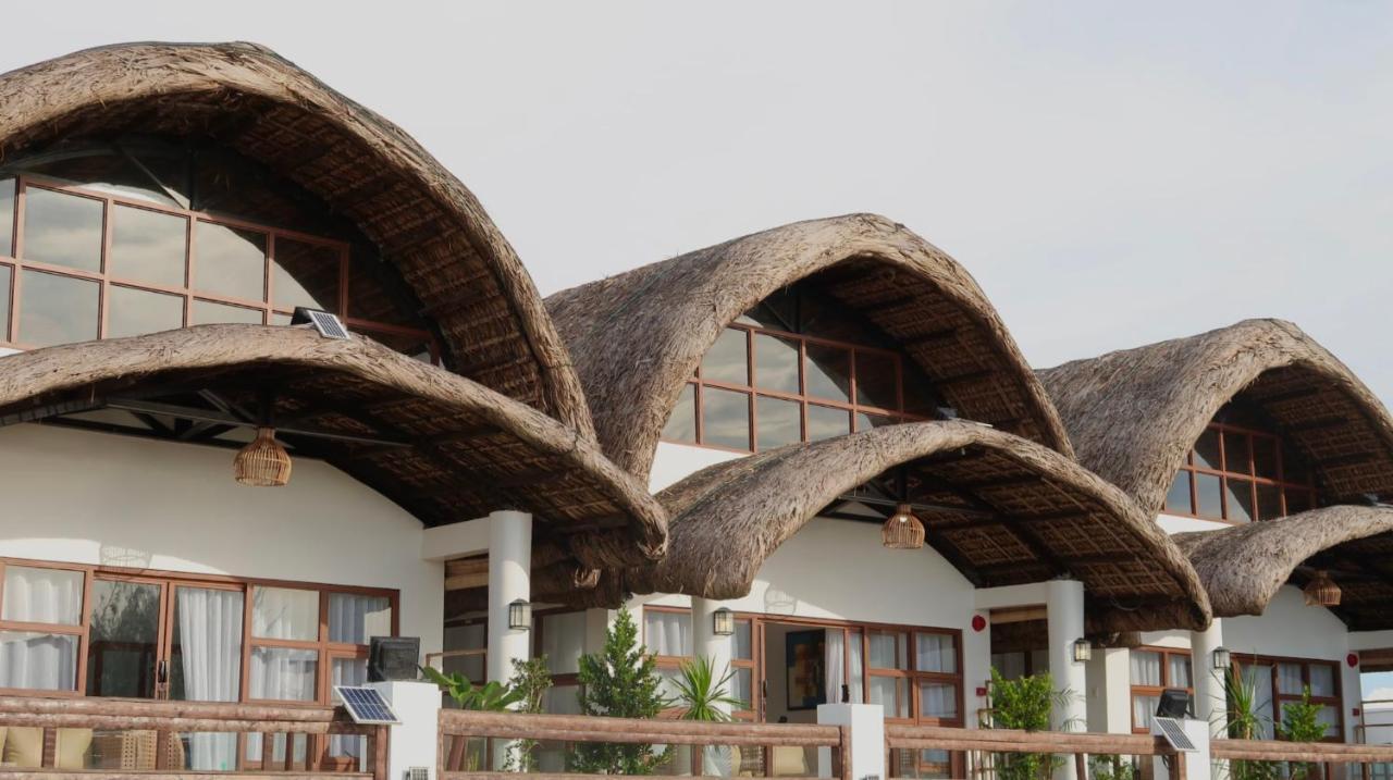 Villa Laetisha Beach Resort — hotel in Pasuquin